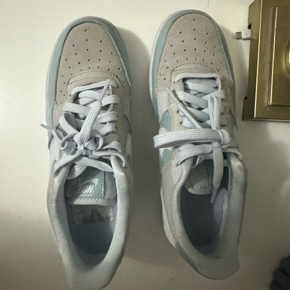 Nike Air Force Women’s Shoes - Picture 4 of 6